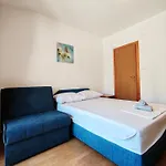 Konukevi & Tempera Neum