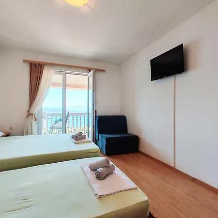 Konukevi & Tempera Neum