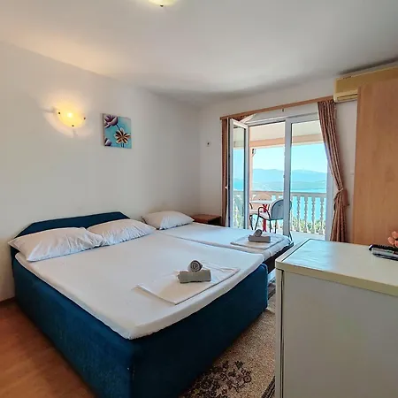 Konukevi & Tempera 3*